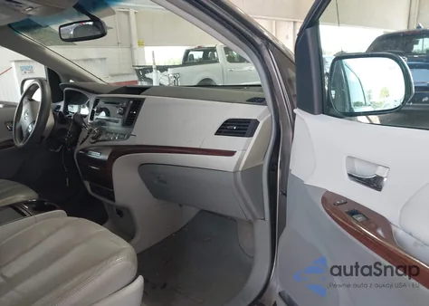 2011 Toyota Sienna Xle V6 z USA, uszkodzony, nr VIN 5TDYK3DC1BS085563